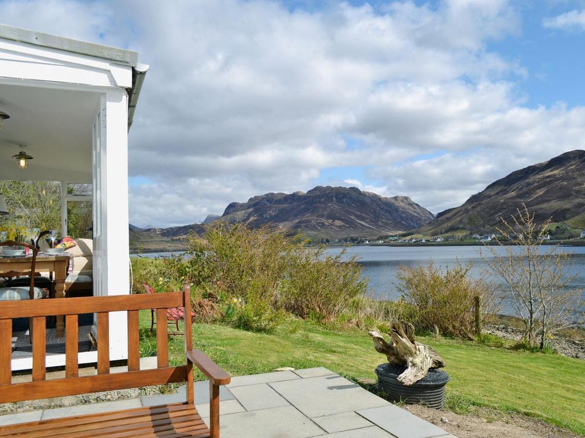 Loch Shore Cottage Dornie Exteriör bild